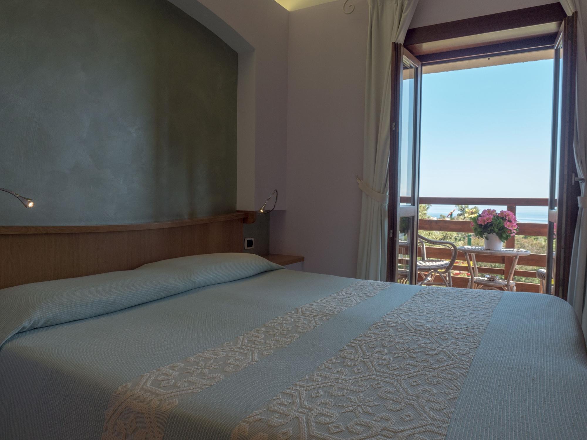 Hotel Cala Reale ستينتينو المظهر الخارجي الصورة