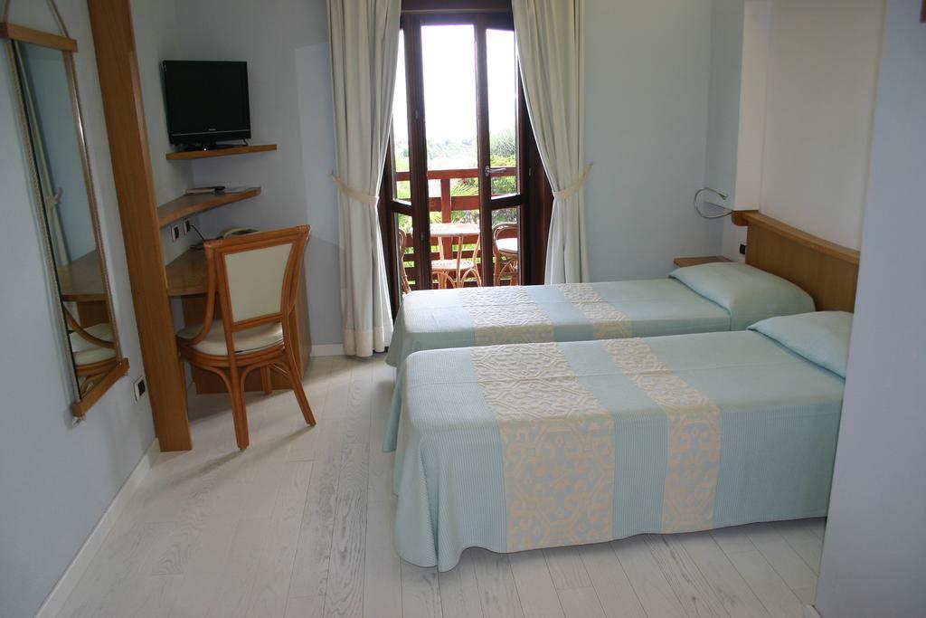Hotel Cala Reale ستينتينو المظهر الخارجي الصورة