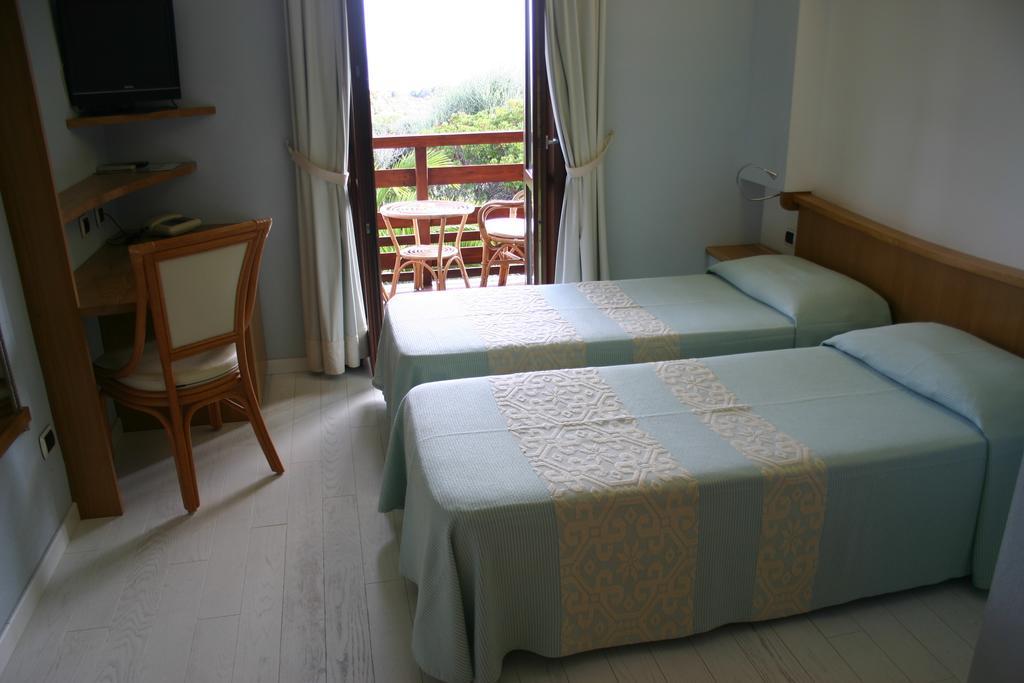 Hotel Cala Reale ستينتينو المظهر الخارجي الصورة